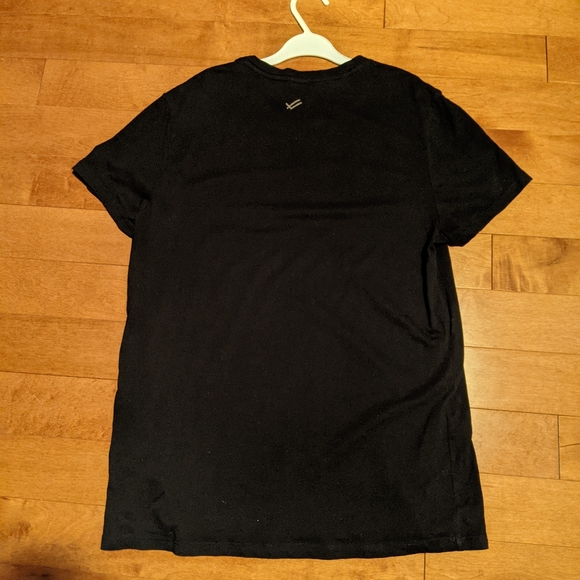 William Rast T shirt Excellent condition - Picture 2 of 2